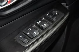 2014款Jeep自由光3.2L高性能版