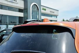 2014款Jeep自由光3.2L高性能版
