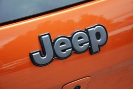 2014款Jeep自由光3.2L高性能版
