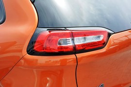 2014款Jeep自由光3.2L高性能版