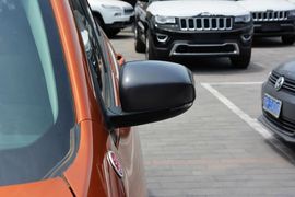 2014款Jeep自由光3.2L高性能版