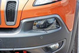 2014款Jeep自由光3.2L高性能版