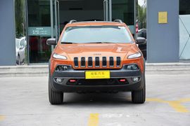   2014款Jeep自由光3.2L高性能版