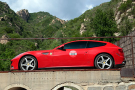 2012款法拉利FF深度试驾实拍