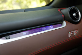 2012款法拉利FF深度试驾实拍