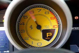 2012款法拉利FF深度试驾实拍