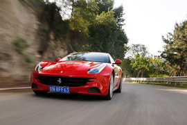 2012款法拉利FF深度试驾实拍