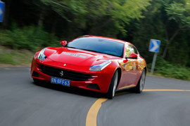 2012款法拉利FF深度试驾实拍