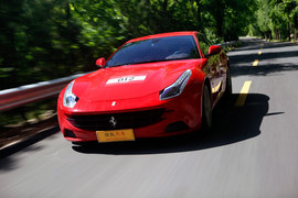 2012款法拉利FF深度试驾实拍