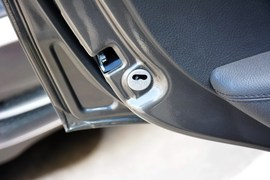 2013款起亚索兰托2.4L汽油四驱至尊版7座