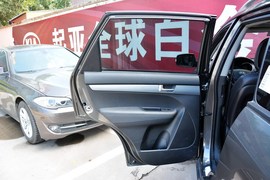 2013款起亚索兰托2.4L汽油四驱至尊版7座