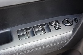 2013款起亚索兰托2.4L汽油四驱至尊版7座