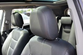 2013款起亚索兰托2.4L汽油四驱至尊版7座