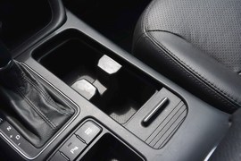 2013款起亚索兰托2.4L汽油四驱至尊版7座