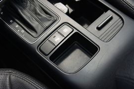 2013款起亚索兰托2.4L汽油四驱至尊版7座