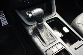 2013款起亚索兰托2.4L汽油四驱至尊版7座