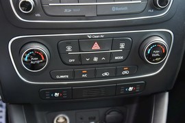 2013款起亚索兰托2.4L汽油四驱至尊版7座