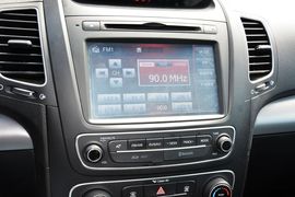 2013款起亚索兰托2.4L汽油四驱至尊版7座