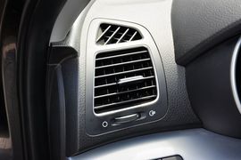 2013款起亚索兰托2.4L汽油四驱至尊版7座