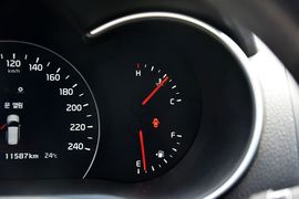 2013款起亚索兰托2.4L汽油四驱至尊版7座