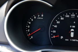 2013款起亚索兰托2.4L汽油四驱至尊版7座