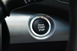 2013款起亚索兰托2.4L汽油四驱至尊版7座