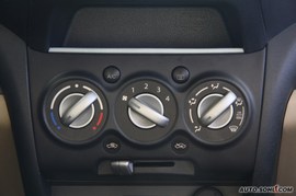 2009款铃木奥拓到店实拍