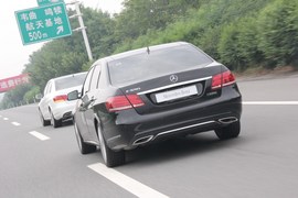 外出试驾2015款奔驰E级