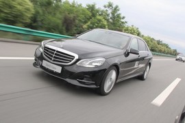 外出试驾2015款奔驰E级