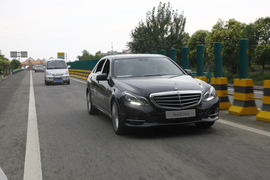 外出试驾2015款奔驰E级