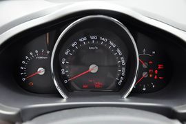 2014款起亚智跑2.0L手动两驱