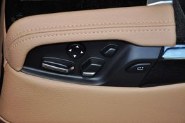 2014款宝马740Li
