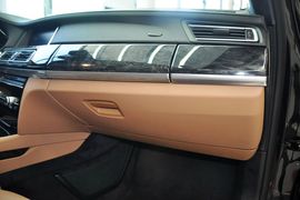 2014款宝马740Li