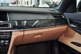 2014款宝马740Li