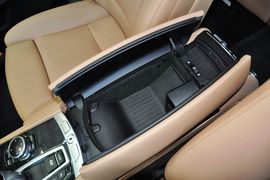 2014款宝马740Li