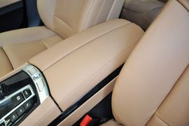 2014款宝马740Li