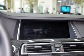 2014款宝马740Li