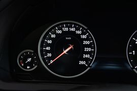 2014款宝马740Li