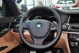 2014款宝马740Li
