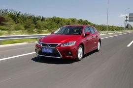 2014款雷克萨斯CT200h领先版试驾实拍组图