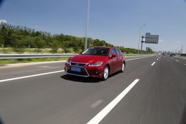 2014款雷克萨斯CT200h领先版试驾实拍组图