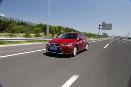 2014款雷克萨斯CT200h领先版试驾实拍组图