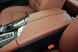 2014款宝马528Li领先型
