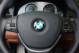 2014款宝马528Li领先型