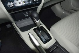 2014款本田思域1.8L自动舒适版