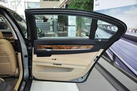 2013款宝马740Li豪华型