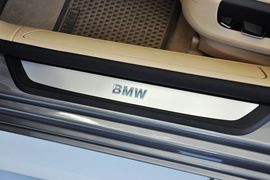 2013款宝马740Li豪华型