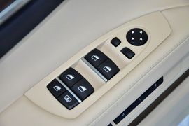 2013款宝马740Li豪华型