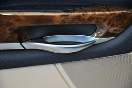2013款宝马740Li豪华型
