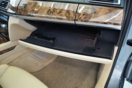 2013款宝马740Li豪华型